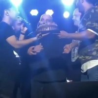 تولدعمو محمود وقتی کیک رو میزنن تو صورتش (ت)