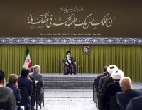 رهبر انقلاب: نمایندگان از دخالت در انتصابات بپرهیزند