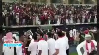 لحظه سقوط تماشاگران کویتی از روی سکوهای ورزشگاه
