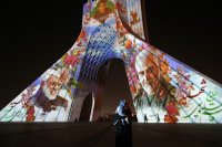 اجرای نورپردازی سه بعدی روی میدان آزادی به مناسبت اولین سالگرد شهادت حاج قاسم سلیمانی