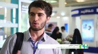 احسان رحیمی دانشجوی داروسازی دانشگاه تهران در نمایشگاه ایران فارما