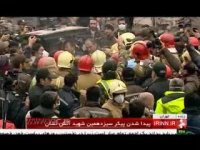 خارج شدن پیکر دوازدهمین شهید آتش‌نشان