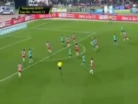 حرکات،گل و پاس گل های دنی آلوز در بارسلونا