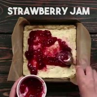 طرز تهیه کیک مربایی با کرن فلکس