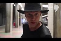 شعبده بازی در مترو