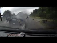 لحظه سبقت مرگبار یک خودرو 