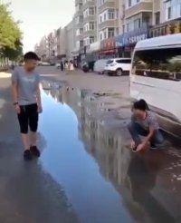 شوخی خرکی با دوست صمیمی