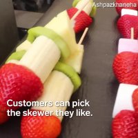 سیخ میوه شکلاتی