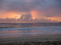 طلوع خورشید در ساحل مالیکاهانا